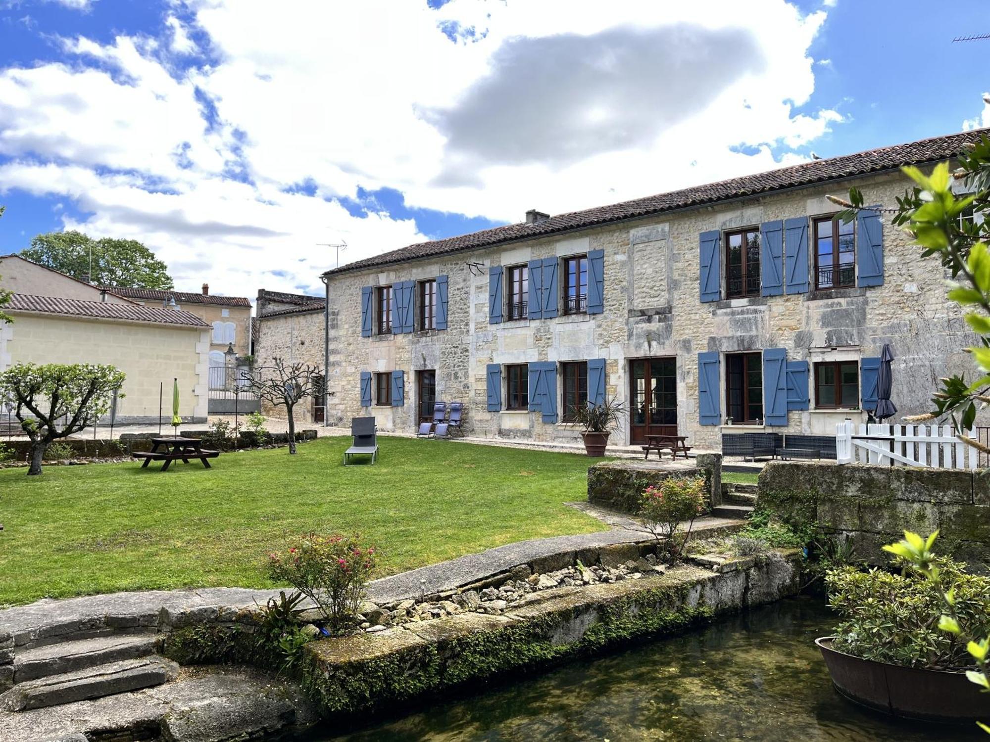 فيلا Petit Moulin De Veillard Bourg-Charente المظهر الخارجي الصورة