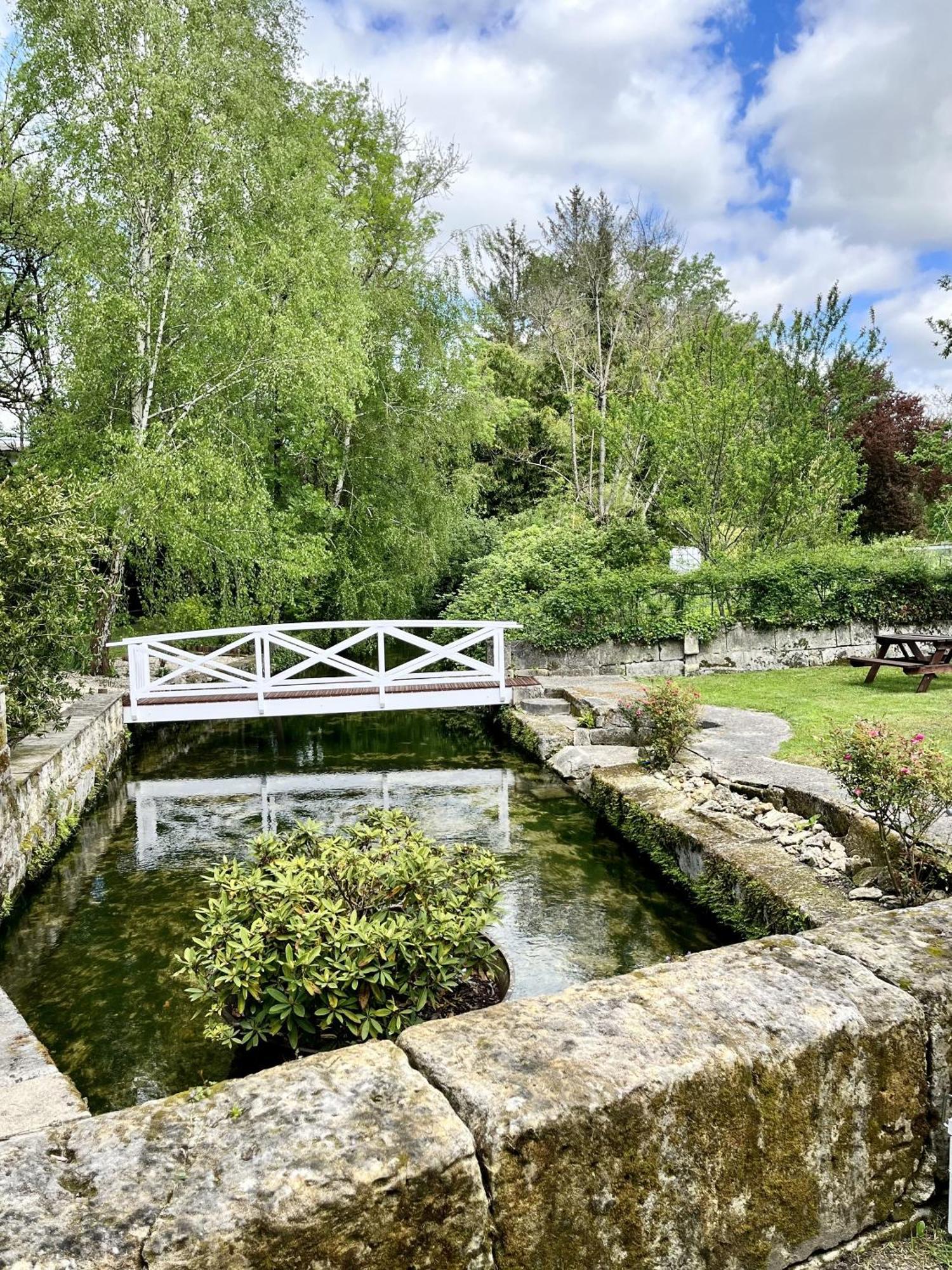 فيلا Petit Moulin De Veillard Bourg-Charente المظهر الخارجي الصورة